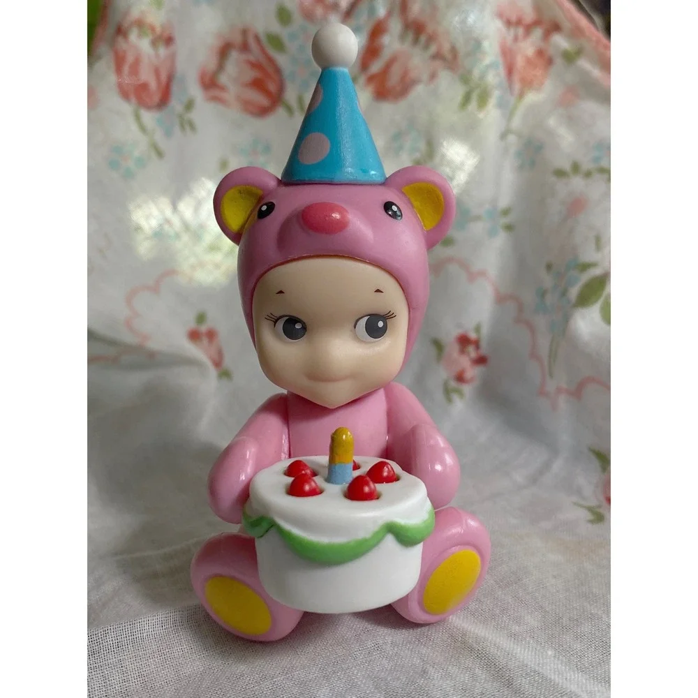 Sonny Angel Birthday Gift Series Pink Bear Figure with Cake and Party Hat